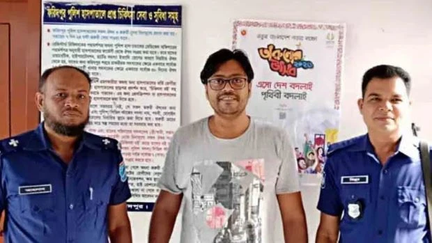 সদরপুরে লিফলেট বিতরণের অভিযোগে নিষিদ্ধ ঘোষিত ছাত্রলীগ নেতা গ্রেপ্তার